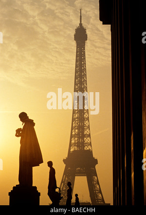 Frankreich, Paris, den Eiffelturm von Palais Chaillot Stockfoto