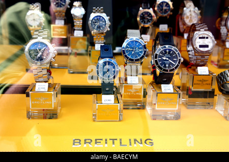 Anzeige von Breitling Uhren im Schaufenster Richmond Surrey 2009 Stockfoto