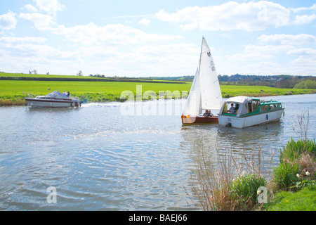 Segeljollen & Cruiser Fluss Avon Saltford Stockfoto