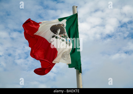 San Jose del Cabo in Mexiko rot-grün und weiß der mexikanischen Flagge im Wind wehende Stockfoto