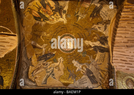 Alte christliche Fresken und Mosaiken an der Decke an der alten byzantinischen Kirche in Istanbul Türkei Stockfoto