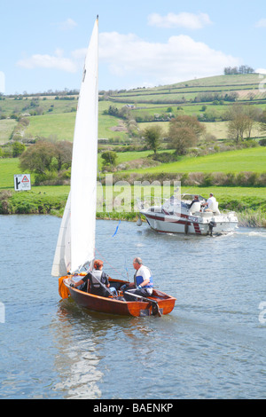 Segeljollen & Cruiser Fluss Avon Saltford Stockfoto