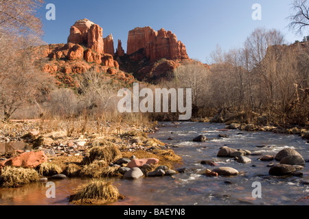 Blick auf Kathedrale Rock von Mondsichel Ranch - Sedona, Arizona Stockfoto