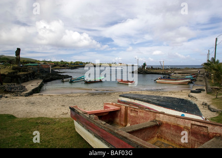 Boote in den Docks in Hanga Roa, Osterinsel, Chile Stockfoto