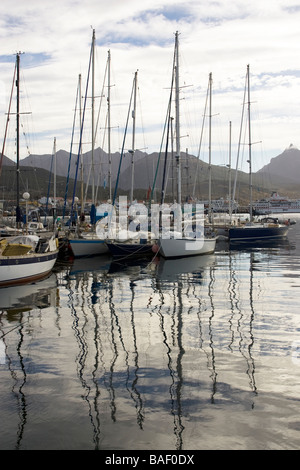 Segelboote im Hafen von Ushuaia - Ushuaia, Argentinien Stockfoto