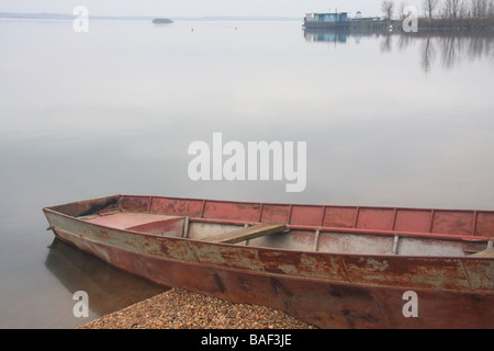 Fisihing Boote auf dem Damm-Kanal Donau, Südslowakei Stockfoto