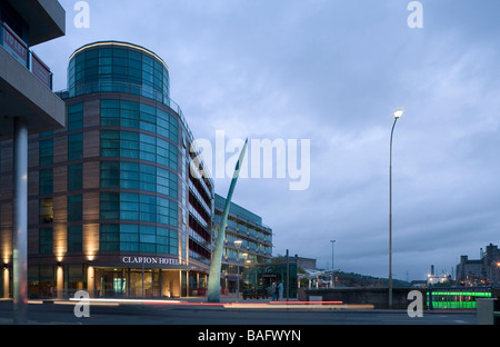 Clarion Hotel und Quartal Stadtbüros, Cork, Irland, Scott Tallon Walker, Dämmerung Clarion Hotel und Stadt Viertel Niederlassungen anzeigen Stockfoto