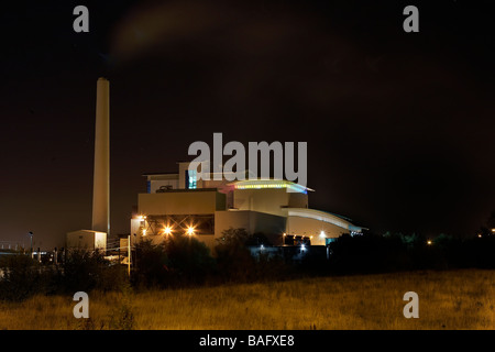 Onyx-Fabrik, Sheffield, Vereinigtes Königreich, Claire Brew, Onyx Fabrik-Ansicht vom Feld. Stockfoto