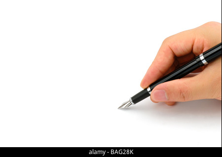 Hand halten schwarzen Stift schreiben auf weiß Stockfoto
