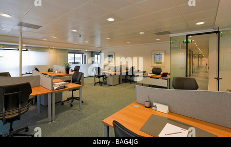 41 Lothbury, London, Vereinigtes Königreich, Gmw Architekten, moderne Ofiice 41 Lothbury und Arbeitsstationen. Stockfoto