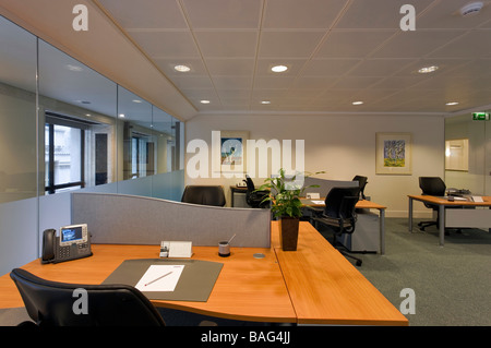 41 Lothbury, London, Vereinigtes Königreich, Gmw Architekten, moderne Ofiice 41 Lothbury und Arbeitsstationen. Stockfoto