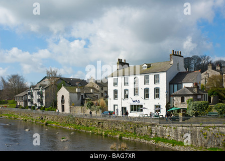 Die Waterside Kunst Kombüse und RivervKent, Kendal, Cumbria, England UK Stockfoto