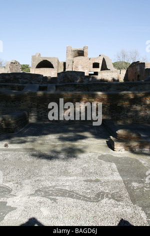 römische Ruinen in der alten Stadt von Ostia Antica, Italien Stockfoto