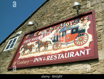 Die Trainer und die Pferde Inn unterzeichnen, Chislehampton, Oxfordshire, Vereinigtes Königreich Stockfoto