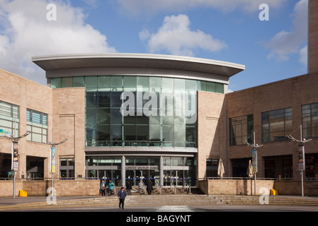 Salford Quays größere Manchester England UK Lowry Outlet Mall Shopping Center Eingang im Lowry Plaza Stockfoto