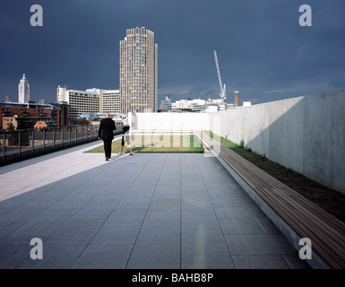 Münze Straße Nachbarschaft Centre, London, Vereinigtes Königreich, Haworth Tompkins Architekten, Münze Straße Nachbarschaft Zentrum außen Stockfoto