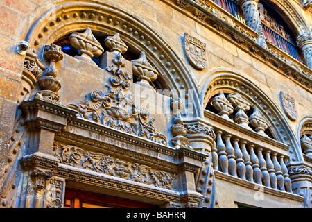 Details der Eingang der Capilla Real y Museo (königliche Kapelle und Museum), Stadt von Granada, Provinz Granada, Andalusien. Stockfoto