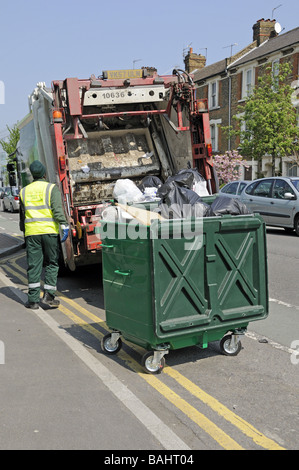Müllwagen Sie Sammlung Highbury London England UK Stockfoto