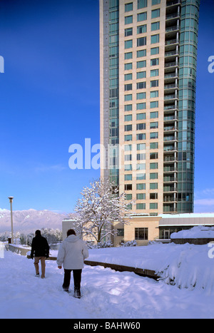 Nach einem schweren Schneesturm im "Coal Harbour" Downtown in "West End" Vancouver British Columbia Kanada im Winter Schneefall Stockfoto