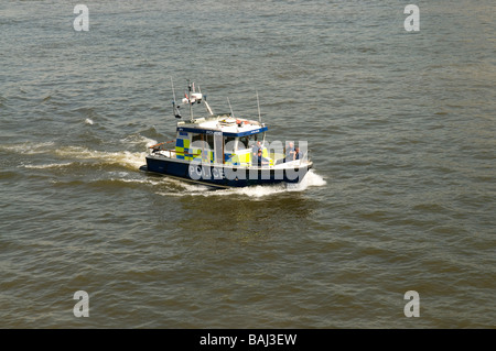 Polizeistreife Boot auf der Themse in London Stockfoto