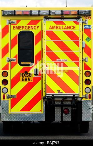 Rückseite eines Rettungswagens in Großbritannien Stockfoto