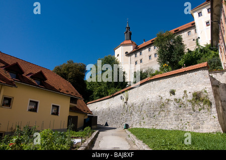 Weg bis zur Kirche Sofja Loka Slowenien Osteuropa Stockfoto