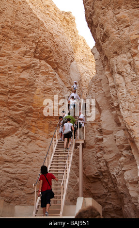 Touristen in das Tal der Könige, Luxor, Ägypten Stockfoto