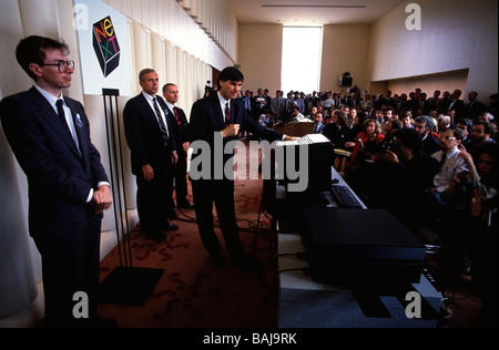 Steve Jobs, Mitbegründer von Apple Computer, kündigt den nächsten Computer in San Francisco, CA, 1988 Stockfoto