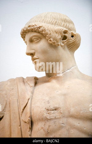 Griechenland, Region Peloponnes, Olympia (Olympia), das archäologische Museum, Detail der Giebel des Tempels des Zeus, Apollo Stockfoto