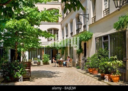 Frankreich, Paris, Faubourg Saint Antoine District, in der Nähe von Place De La Bastille, Cour des Shadoks (Shadoks Hof) Namen Hommage an Stockfoto