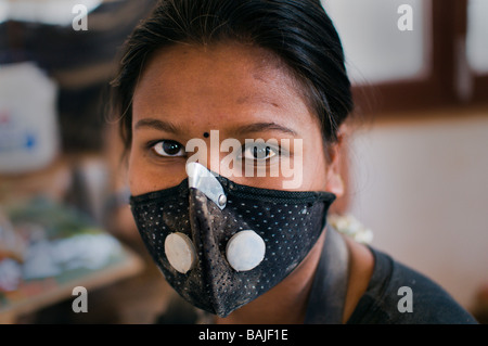 nepalesische Frauen bei der Arbeit in der Fabrik Stockfoto