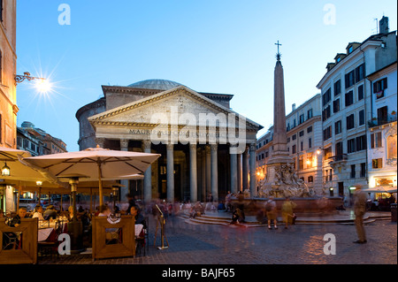 Italien, Latium, Rom, Altstadt Weltkulturerbe der UNESCO, Piazza della Rotonda und das Pantheon Stockfoto