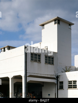 Surbiton Bahnhof, Surbiton, Großbritannien, J Rob Scott, Surbiton Railway Station. Stockfoto