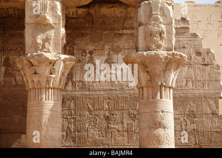 Der Tempel des Horus in Edfu auch bekannt als der Tempel von Edfu Edfu, Ägypten Stockfoto