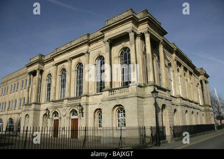 Stadt von Swansea, Wales. Im Seeviertel gelegen, ist das Dylan Thomas Centre in Swansea den ehemaligen Guildhall untergebracht. Stockfoto