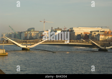 Seán O' Casey Brücke über den Fluss Liffey, Dublin Stockfoto