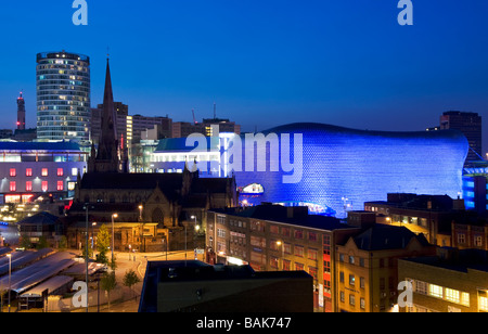 Birmingham City Centre mit St.-Martins Kirche und Kaufhaus Selfridges, Birmingham, West Midlands, England, UK Stockfoto