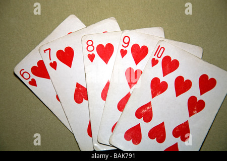 Ein Straight Flush fünf aufeinander folgenden Zahlen in der gleichen Farbe ist das zweite höchste Karte Blatt beim Poker Stockfoto