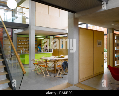 Maggie's Centre, London, Vereinigtes Königreich, Rogers Stirk Harbour + Partner, Maggie Zentrum Innenraum. Stockfoto