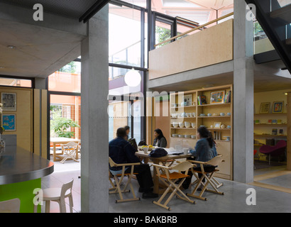 Maggie's Centre, London, Vereinigtes Königreich, Rogers Stirk Harbour + Partner, Maggie Zentrum Innenraum. Stockfoto