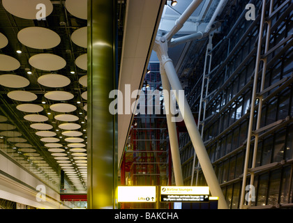 Terminal 5 Heathrow Flughafen, Hayes, Vereinigtes Königreich, Rogers Stirk Harbour + Partner, Terminal 5 Heathrow Bau insgesamt Stockfoto