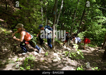 Kanada, Ontario Province, Manitoulin Island, Wandern in der Tasse und Untertasse mit der indianischen Führer Falcon Migwans, anzusehen Stockfoto