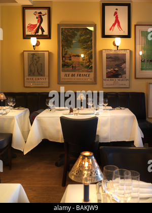 BELLAMYS RESTAURANT, SCHARNIERBLÄTTER, LONDON, VEREINIGTES KÖNIGREICH Stockfoto