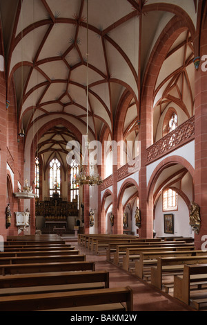 Geisenheim, Katholische Pfarrkirche 'Heilig Kreuz', '''Rheingauer Dom '', Blick Nach Osten " Stockfoto