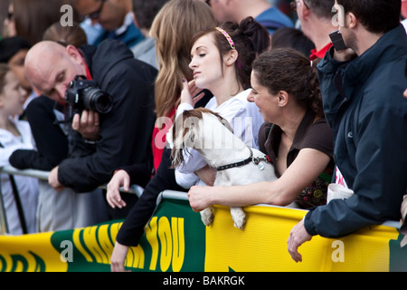 Zuschauer beim Flora London-Marathon 2009 Stockfoto