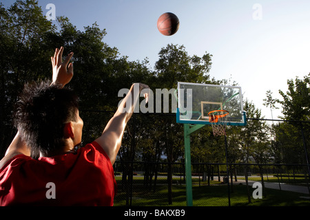 Basketball Spieler schießen-Bänder Stockfoto