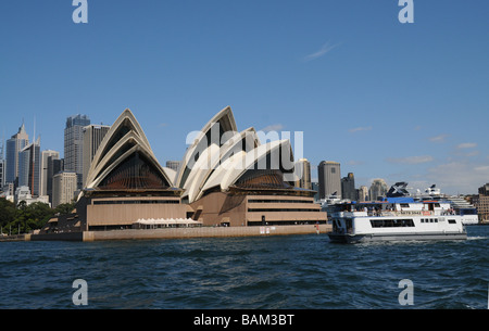 Sydney, AustraliaView der Stadt WithOpera, das Haus im Jahr 2003 erbaut, entworfen von Jorn Utzon, eines der markantesten Gebäude das Wort Stockfoto