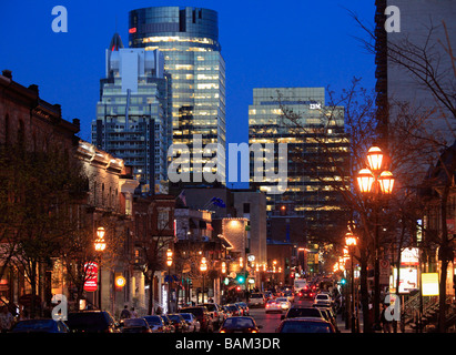 Kanada-Quebec-Montreal Crescent Street in der Nacht Stockfoto