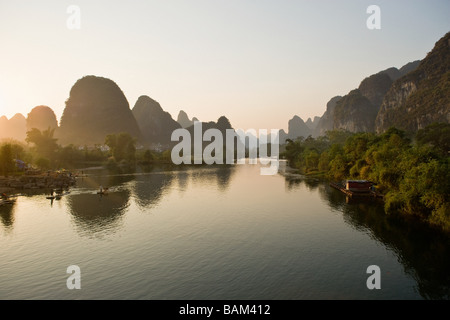 Yulong Fluss und Karst-Landschaft Stockfoto