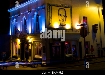 Brighton und Hove City Nacht Zeit Straßenszenen und Gaststätten mit sehr langsamen Verschlusszeit Stockfoto